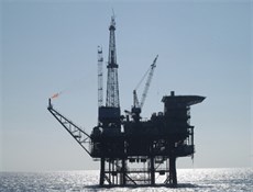 ابرام مذكرة تفاهم  بين ايران و"ايني" الايطالية للتعاون بحفر الآبار