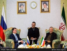 وزيرا العمل الإيراني والروسي يوقعان مذكرة تفاهم للتعاون الثنائي