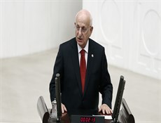 البرلمان التركي يقترح دستورا دينيا.. ولجنة صياغة الدستور ترفض