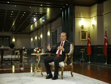 إردوغان يعيد هيكلة الجيش.. ولايستبعد حدوث محاولة انقلاب جديدة