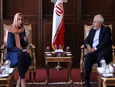 ظريف: على الاتحاد الأوروبي ان لا يتأثر باجراءات الآخرين في التعاون مع ايران