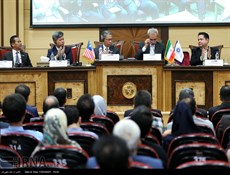 ماليزيا ترغب بعقد إتفاق للتجارة الحرة مع إيران وإعادة تصدير سيارة "بروتون" إليها