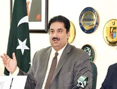 وزير التجارة الباكستاني سيزور إيران لتعزيز التعاون التجاري