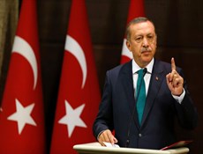 أردوغان يتهم ألمانيا مجددا بالفاشية ويلوح بإجراء استفتاء جديد حول الانضمام للاتحاد الأوروبي