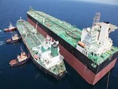 صادرات إيران من النفط والمكثفات الغازية تتجاوز الـ3 ملايين برميل يومياً