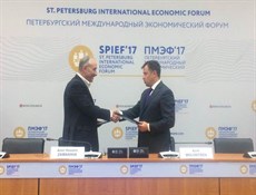 إيران وروسيا توقعان خارطة طريق للتعاون في مجال الطاقة وصناعة النفط