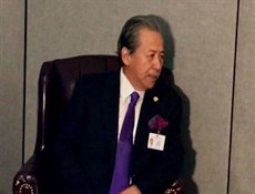 وزير الخارجية الماليزي يدعو لتعزيز التبادل التجاري والإستثمار مع إيران