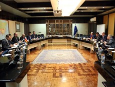 محادثات إيرانية-أرمينية لتعزيز التعامل التجاري المشترك