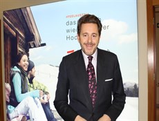 وزير إقتصاد النمسا: سنقوم بتطوير العلاقات التجارية مع إيران