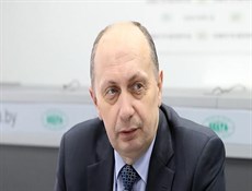 وزير الصناعة البيلاروسي يدعو للإرتقاء بالتعاون الإقتصادي مع إيران