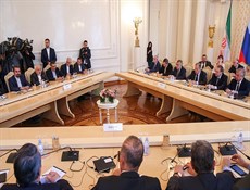 وزراء خارجية ايران وروسيا وتركيا يؤكدون على استمرار التعاون للقضاء التام على  التنظيمات الارهابية  في سوريا