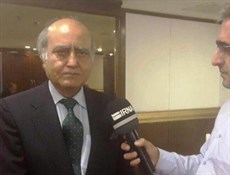 على ترامب عدم اتخاذ عمل عدائي ضد ايران، بل يجب أن يكسب ثقتها