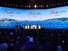 روسيا تواصل التعاون مع إيران في مجال الطاقة رغم الحظر