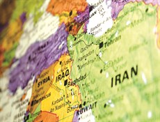 الرئيس روحاني يتسلم حزمة مقترحات لتعزيز التعاون الإقتصادي بين طهران وبغداد