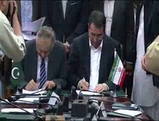 طهران وإسلام أباد توقعان مذكرة تفاهم للتعاون التجاري