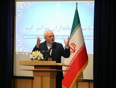 ظريف: الأمريكيين باتوا في عزلة على الساحة السياسية بالعالم