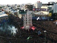 الملايين يشاركون في مسيرات العاشر من محرم في جميع من المدن الإيرانية