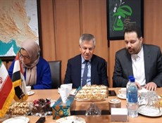 السفير العراقي: نعمل لرفع حجم التبادل التجاري مع إيران