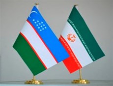 ايران وأوزبكستان تؤكدان على تطوير التعاون الاقتصادي