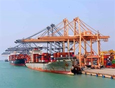 حجم التجارة الخارجية لإیران يتخطى 27 مليار دولار