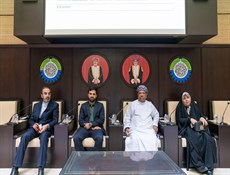 مساعي إيرانية-عمانية لترسيخ العلاقات والتبادل التجاري