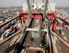 حجم صادرات إيران السلعية يرتفع 22%