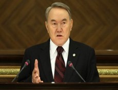 رئیس جمهوریة كازاخستان یعلن عن ازدیاد حصة بلاده وایران وتركمنستان في الاقتصاد العالمي