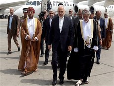 زياره خاطفة قام بها ظريف لسلطنة عمان