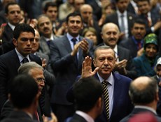 حكومة اردوغان تبحث التطورات الأخيرة على الحدود السورية التركية