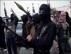 تونس تضبط أسلحة ووثائق عليها شعار "داعش"