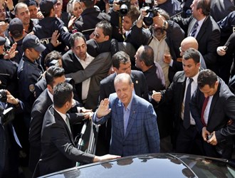 إردوغان يتوعد بتصفية جميع المسلحين الاكراد.. ويدعو البرلمان لكتابة دستور جديد