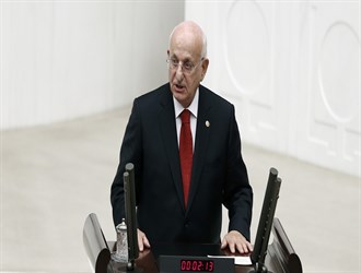 البرلمان التركي يقترح دستورا دينيا.. ولجنة صياغة الدستور ترفض