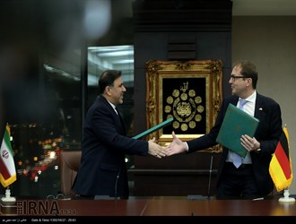 إيران وألمانيا توقعان مذكرة تفاهم لتطوير التعاون في مجال النقل