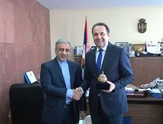 إيران وصربيا تؤكدان على تطوير التعاون الإقتصادي والتجاري