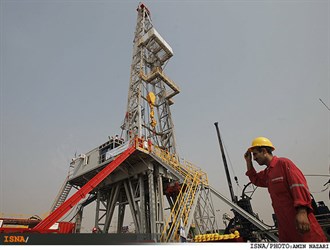 إيران تتقدم على العراق في إستخراج النفط من الحقول المشتركة