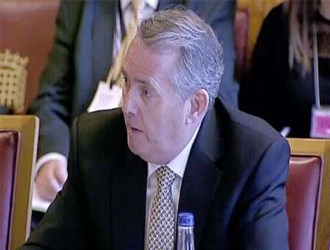 مسؤول بريطاني: نسعي لتطبيع العلاقات المالية مع ايران