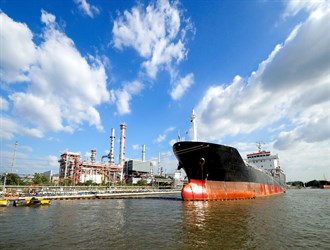 حجم صادرات النفط الإيراني تبلغ 2ر2 مليون برميل خلال شهر