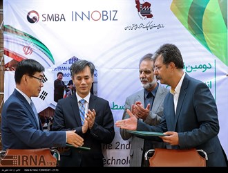 القطاعان الخاص الإيراني والكوري يبرمان 10 إتفاقيات للتعاون المشترك