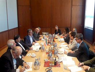 آخوندي: على أوروبا أن تسلك سلوكاً مستقلاً وملتزماً تجاه الإتفاق النووي