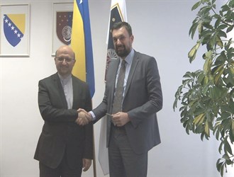 تطوير العلاقات الإقتصادية والتجارية بين إيران والبوسنة والهرسك