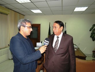 مسؤول باكستاني يعرب عن تفاؤله حول إستئناف العلاقات المصرفية مع طهران