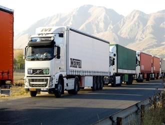 إنخفاض تصدير المحاصيل الزراعية والمواد الغذائية الإيرانية إلى العراق