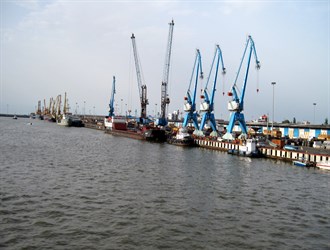 الهند تسعى لتطوير ميناء "جابهار" الإيراني بحلول 2019