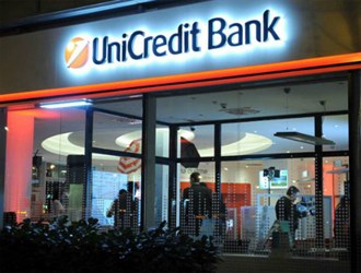 أكبر مصرف إيطالي يتفاوض مع أمريكا لإعفائه من العقوبات ضد إيران