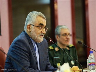 بروجردي: أمريكا وإسرائيل لعبتا دورا فاعلا في تنفيذ العملية الارهابية الاخيرة في أهواز