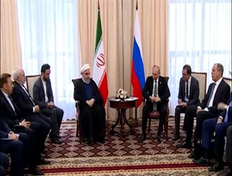 روحاني خلال لقاءه بوتين يؤكد اهمية تطوير العلاقات بين طهران وموسكو لاستقرار المنطقة