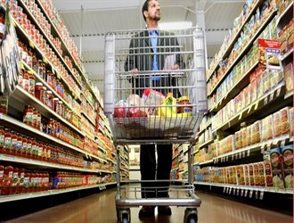 رغم الحظر.. إيران تستورد 5ر9 مليون طن من السلع الأساسية