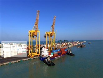 صادرات إيران غير النفطية تتحسّن وترتفع لـ7ر26 مليار دولار