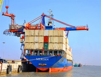 حجم تجارة إيران الخارجية يلامس 59 مليار دولار؛ رغم الحظر