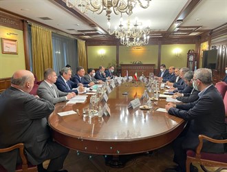 تعزيز العلاقات الاقتصادية الإيرانية-الروسية في ظل الحكومة الثالثة عشرة